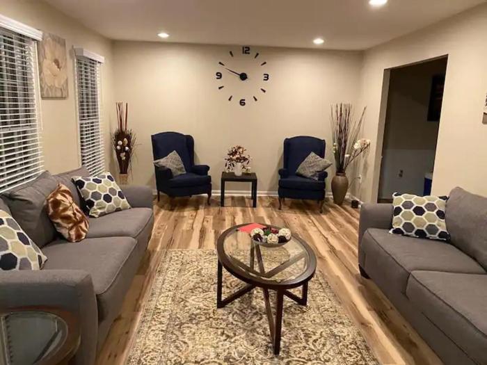 Spacious 4BR House minutes from Washington, DC