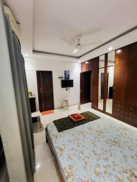 Room lux in the premium apartments Black Orchid