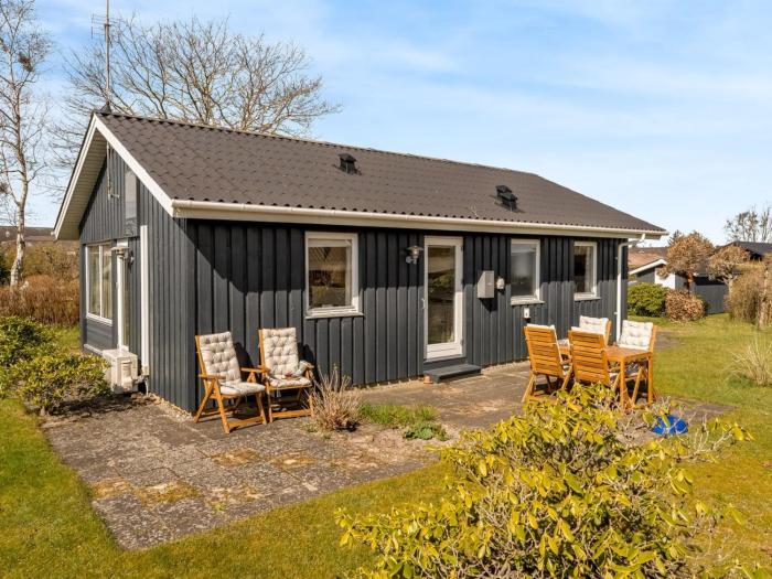 Holiday Home Bara - from the sea by Interhome