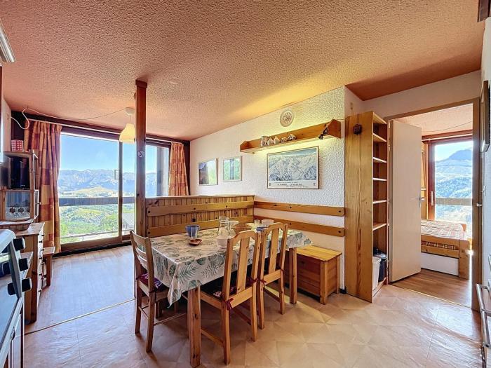 Appartement confortable au pied des pistes avec piscine - FR-1-267-229