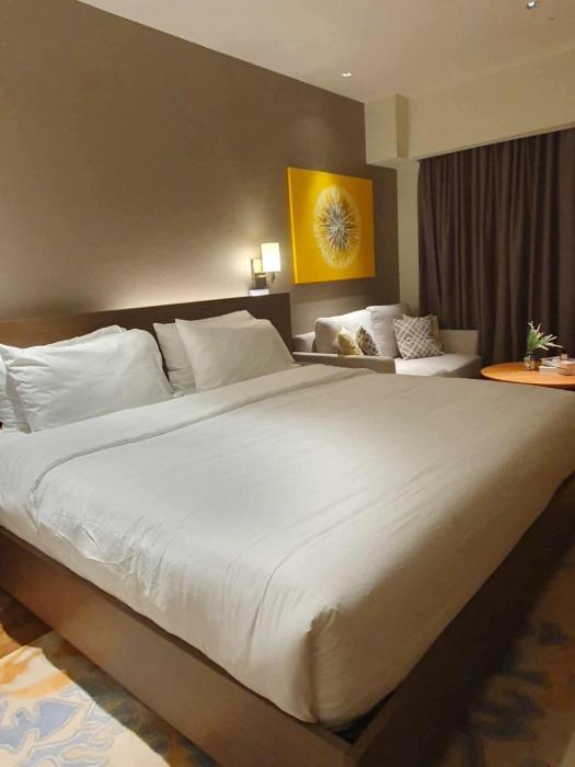 Novotel Residences Hotel Manila by Jolly Luxe Suites