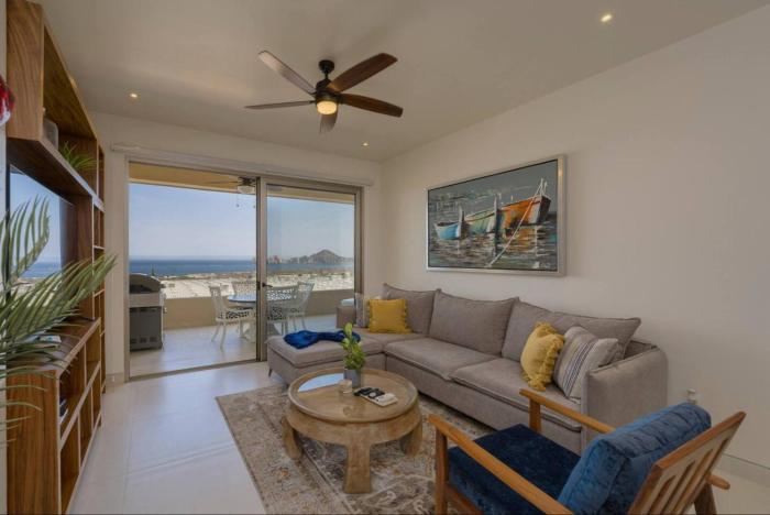 Arch Views, 2 Pools, Gym, Stylish, 2BD, Sleeps 6