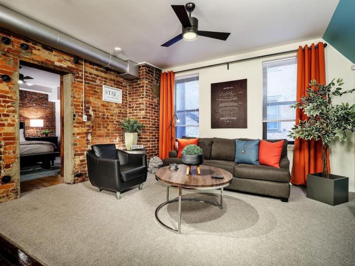 Charming 1BR in Philly with Courtyard View