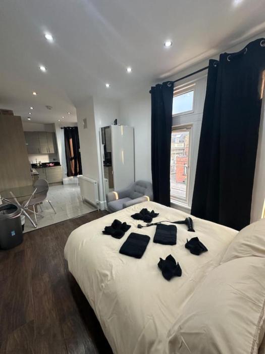 London Private Room with Kitchen