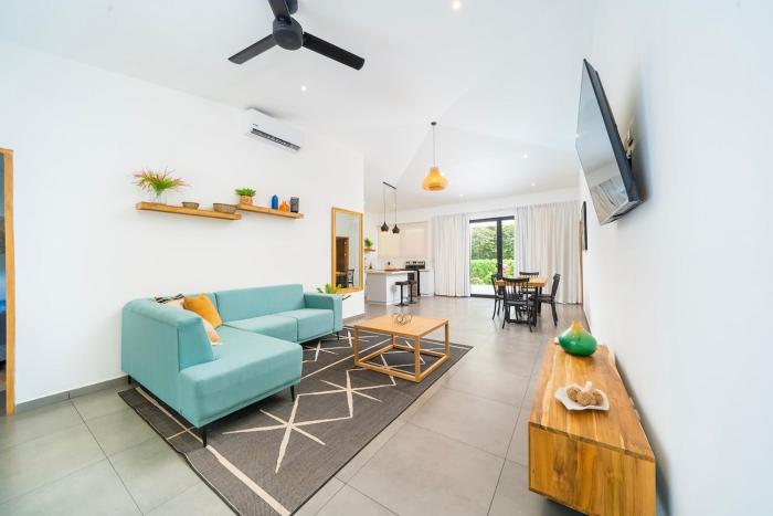 CasaBlanca with Pool, 5 min from the Ocean