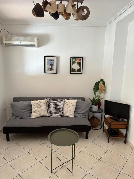 Konstantinas Cozy central place to enjoy Athens