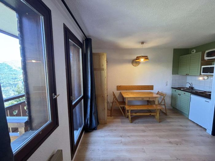 Appartement lumineux 2 pièces à 400m des pistes, parking inclus - FR-1-297-353