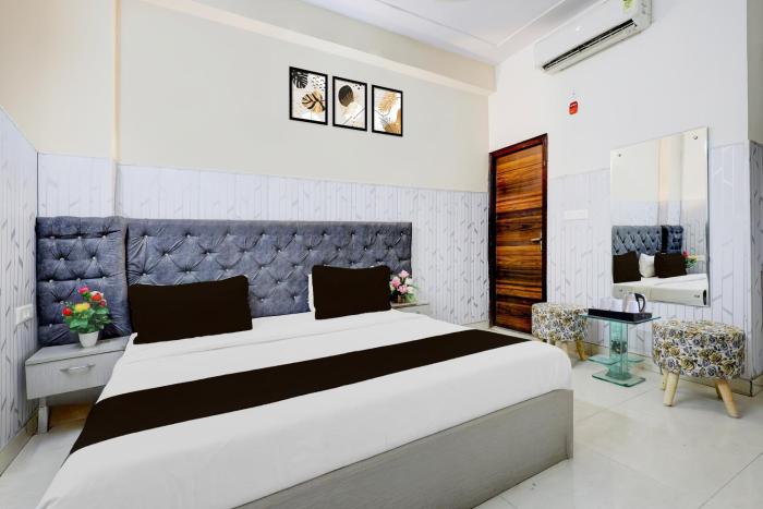 Hotel O Noida Electronic City Metro Station