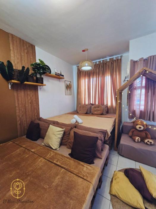 El Nissi Staycation, FAMILY CABIN, CONTEMPORARY CABIN, Enchanted Kingdom