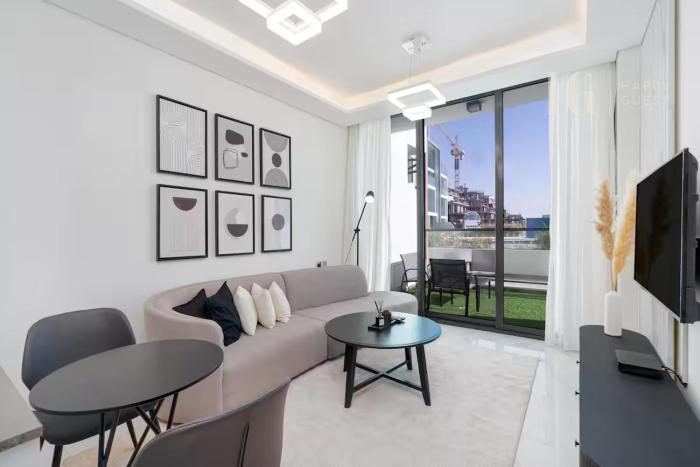 Stylish Living with a Cozy Touch