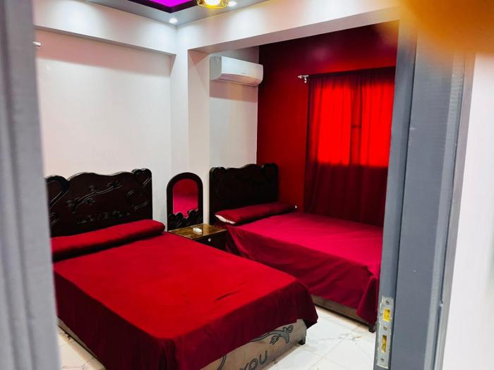 شقه في ميدان العروسه