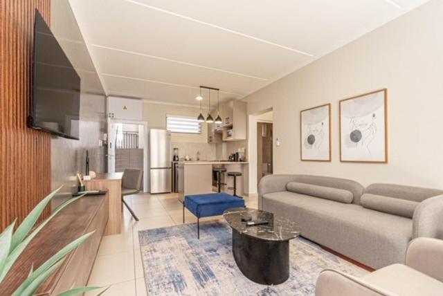 The Henlee Apartment Dainfern - Ground Floor Unit