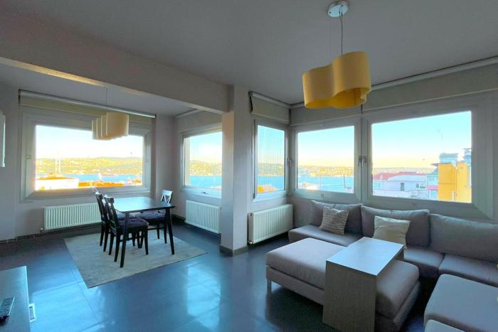 Cozy Home with Bosphorus View in Besiktas