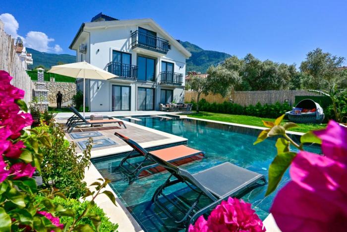 Han Luxury-Holiday Villa for 6 People with Turkish Bath & Sauna in Ölüdeniz