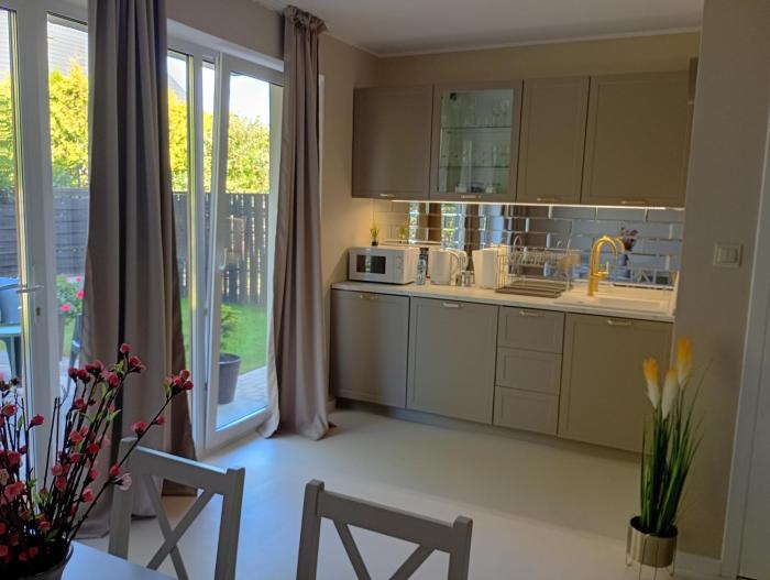 Deluxe Apartament z kuchnią i parkingiem na wyłączność