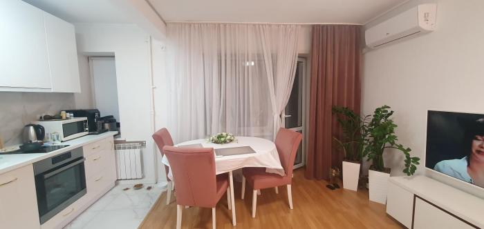 Spacious appartment in green area, 5 km to Khreschatyk