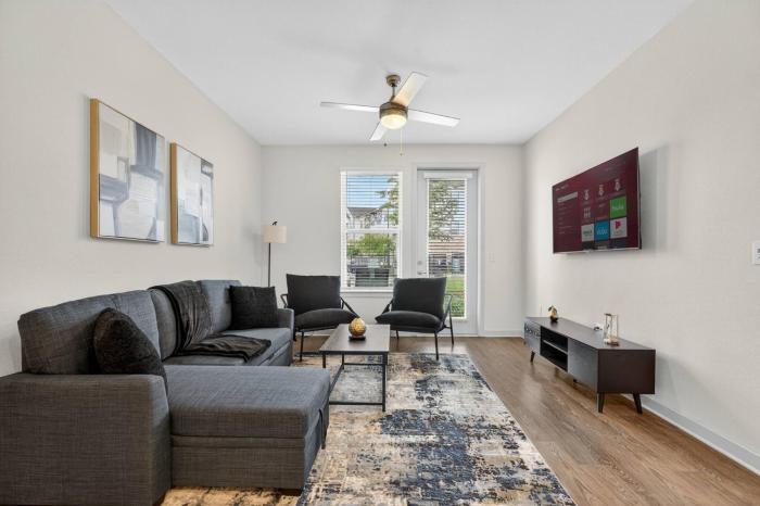Nice 2 BR Apt|King Bed|Pool |Gym|Clse 2 BeachMayo