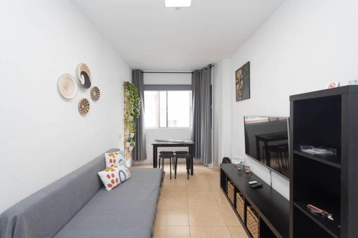 BKD1 A tan solo 50 metros de la playa Las Canteras