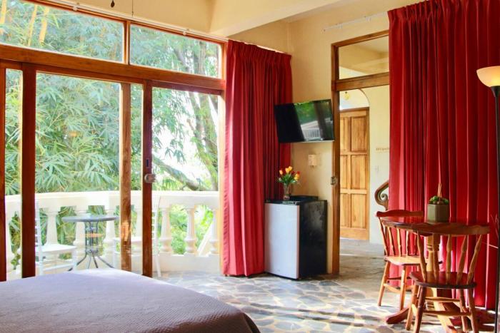 El Perezoso, Studio Apartment w Views and Central Location