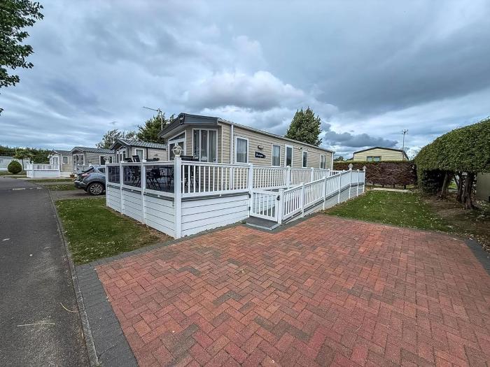 Stunning Caravan At West Mersea Park 75192Wm