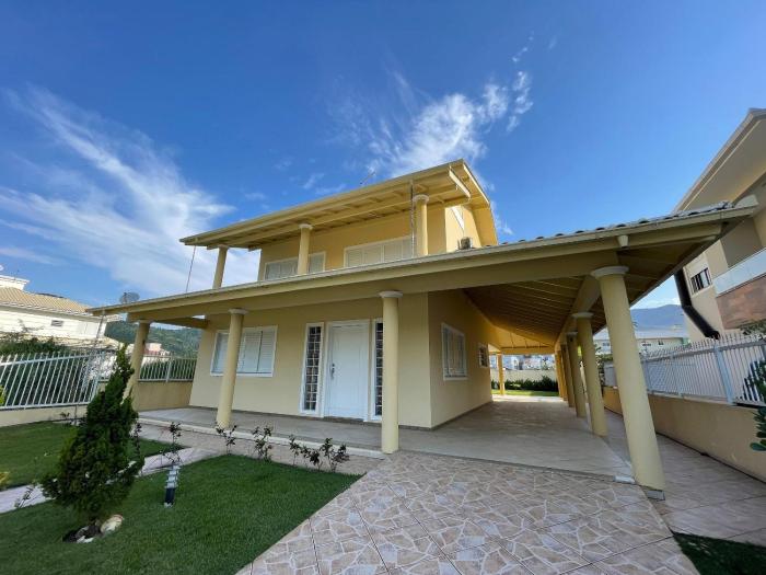 cód 15 - Casa espetacular em Palmas