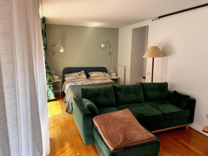 Stay by the Pantheon in the Heart of Historic Rome