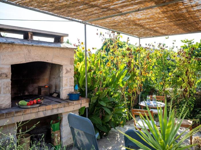 Stone House Harmony -Studio Apartment with Patio and Garden View 2