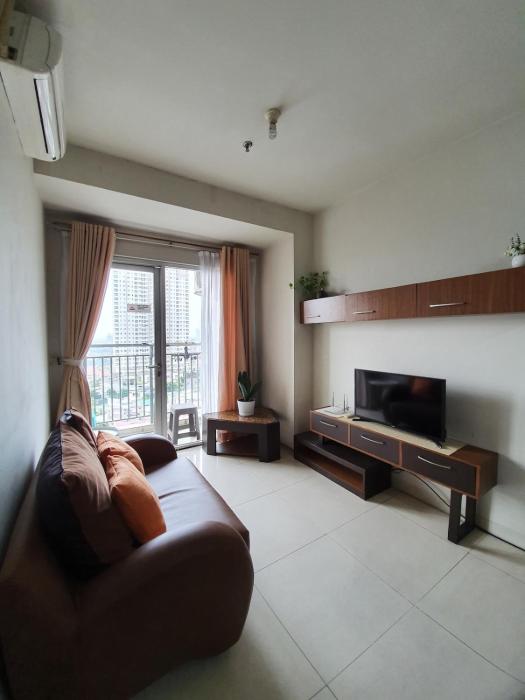 2 BR Apartment in Downtown, nearby MRT
