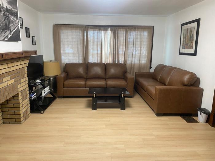 Latenight Breeze of Buffalo and Niagara Falls