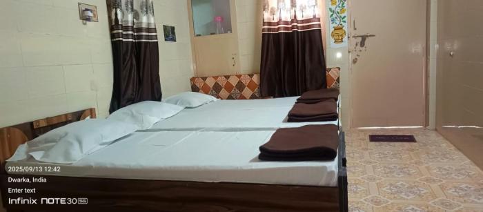 ADwarkesh femily homestay