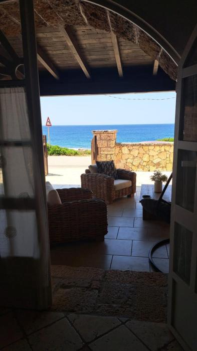 TRULLO FRONTE MARE "Elmeca"