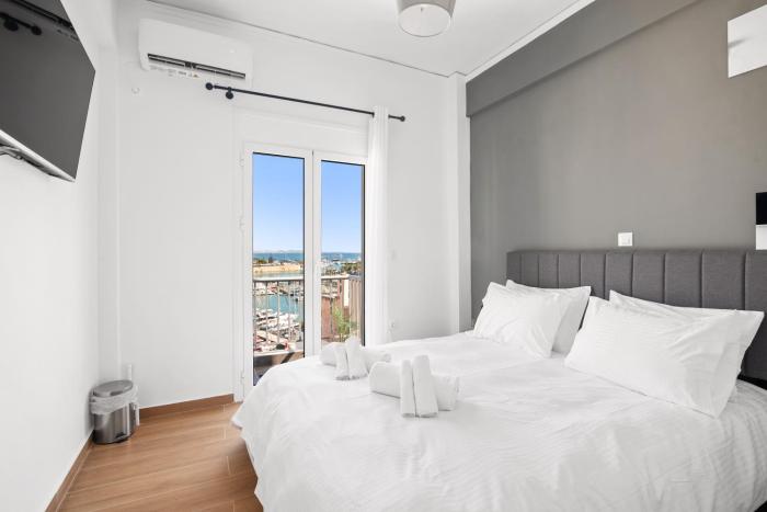 Luxury 2BR Penthouse Marina & Sea Views