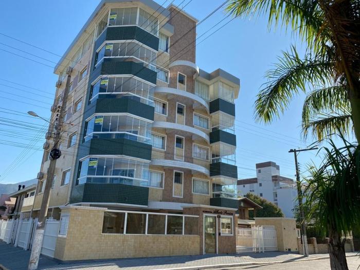 cód 101 - Apartamento á apenas 100m do mar!