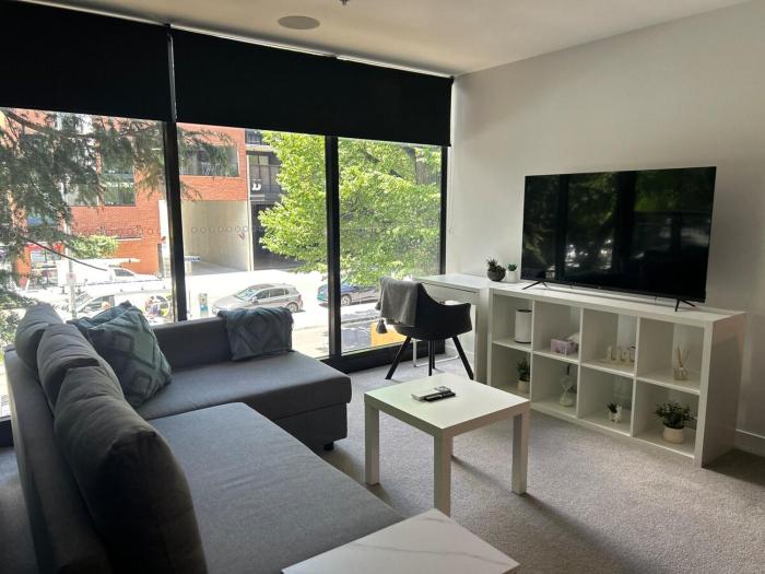 Plush 221 Midnight Braddon 2bedroom 2bathroom Free parking Free wifi