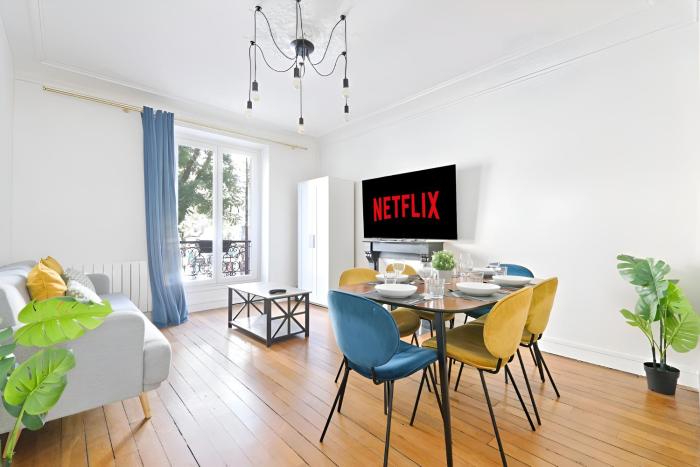 Luxurious 2 Bedroom Apartment Nation Free Netflix