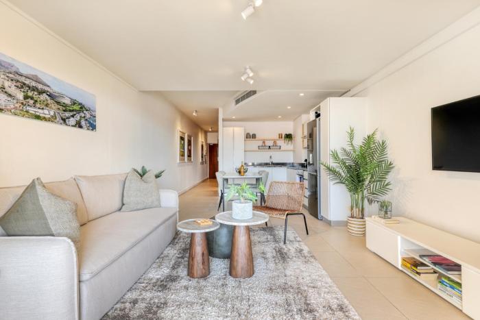 Authentic Cape Town Apartment near the Waterfront