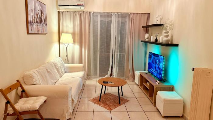 Sunny 1-Bedroom Apt, Close to City Center & Beaches