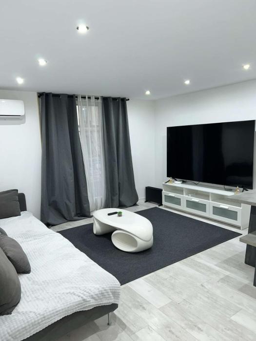 XXL comfort terrace king bed & garage