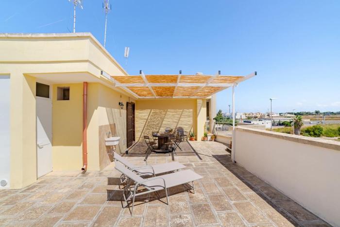 Attico con vista, Wi-Fi, Netflix, Amazon Prime e parcheggio