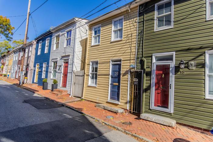 Historic Downtown Annapolis w Rooftop Deck