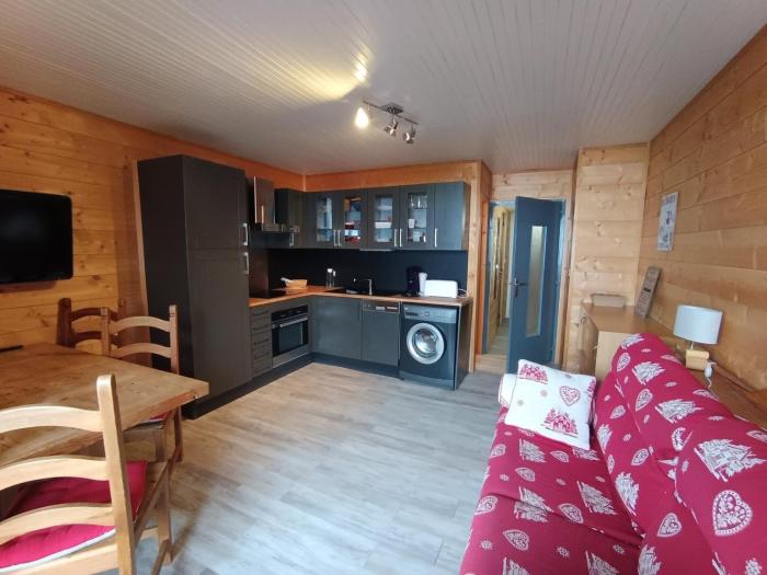 Confortable studio 3* avec balcon sud et parking à Montgenèvre - FR-1-445-41