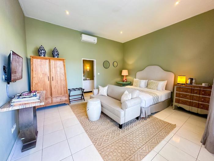 Room Sweet Room - Seminyak Center, walk to the Beach