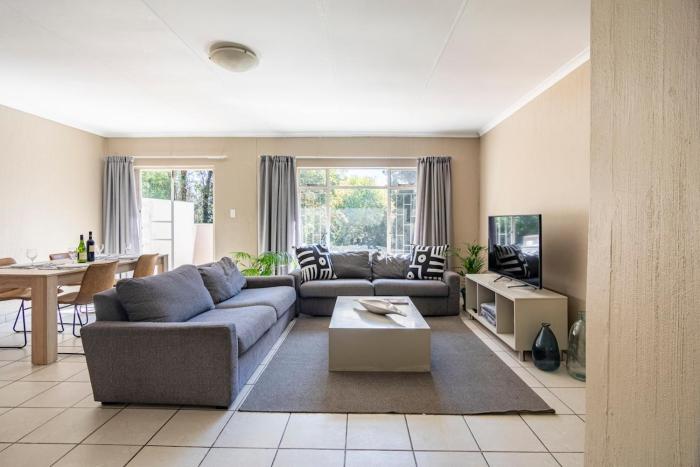 BC7 2 Bed Pool Solar Power Priv Patio & Garden