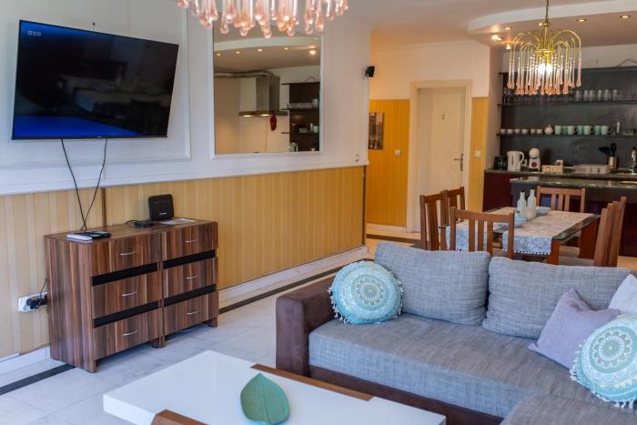 Megys 3 Bedroom Central Apartment near NDK