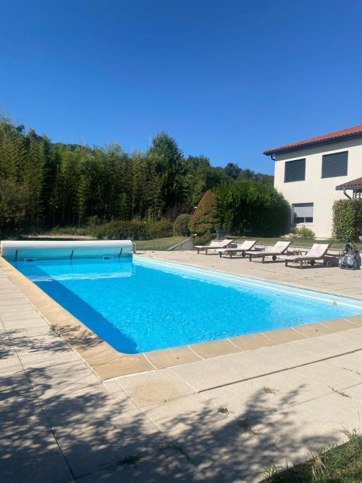 Charmante Maisonnette au calme, proche de Lyon