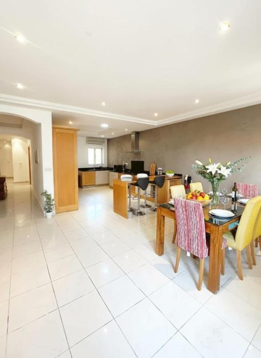 Spacious 4-Bedroom Apartment with Sea View