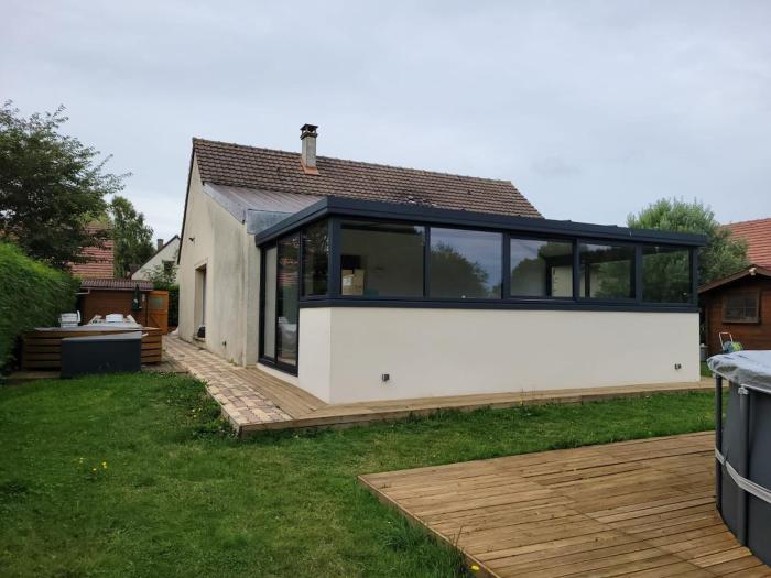 Maison familiale de plein pied - Parking gratuit