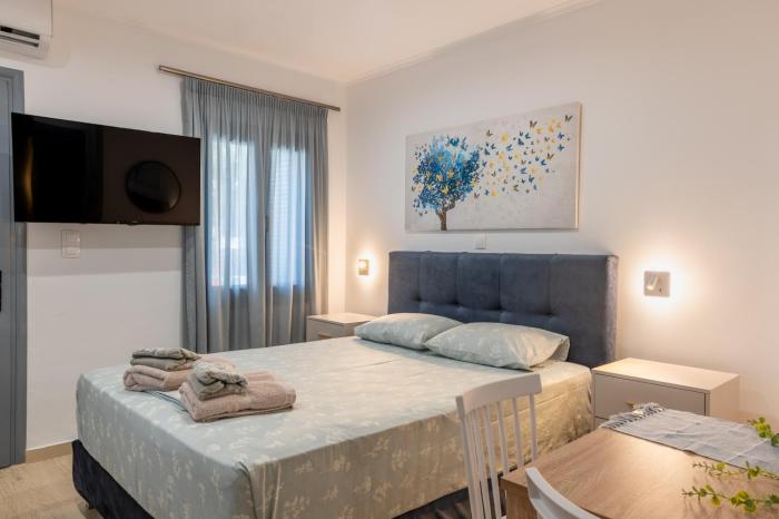 Myrina Retreat - Blue Horizon