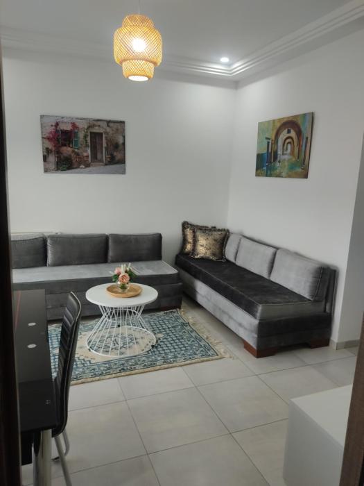 Magnifique appartement avec vue dégagée, près de laéroport et parking privé