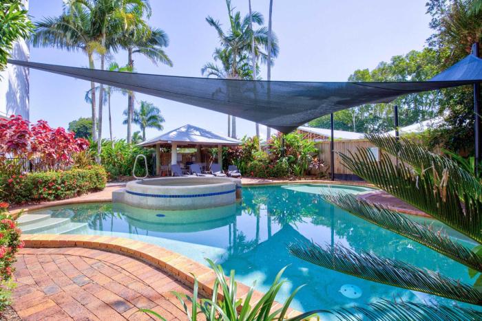 Ulysses 1 - 2 Bedroom Spacious Ocean Views